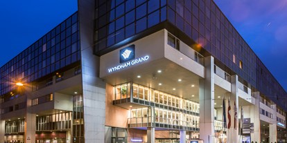 Hochzeit - Preisniveau: moderat - Straßwalchen - Außenansicht - Wyndham Grand Salzburg Conference Centre