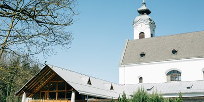 Hochzeit - Art der Location: Waldhochzeit - Heiraten beim Kirchenwirt in Klein-Mariazell.
Foto © kalinkaphoto.at - Stiftstaverne Klein-Mariazell