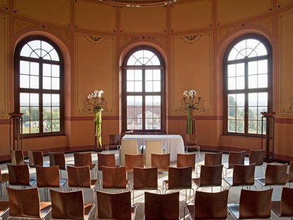 Hochzeit - Umgebung: im Park - Schloss Wackerbarth