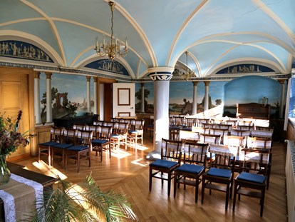 Hochzeit - Umgebung: am Land - Glewitz - Blaue Kapelle mit historischen Wandmalereien;
auch Standesamt - Wasserburg Turow