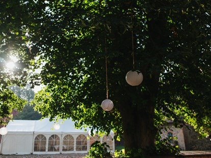 Hochzeit - Art der Location: Waldhochzeit - Viiel Platz, auch für ein zusätzliches Festzelt - Wasserburg Turow