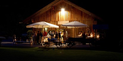 Hochzeit - Art der Location: Alm - Die Triendlsäge in Seefeld bei Nacht. - Waldgasthaus Triendlsäge