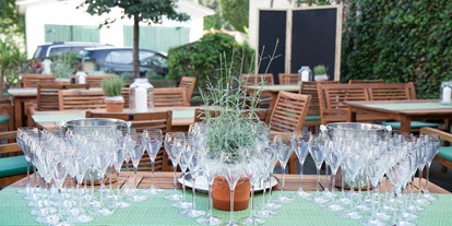 Hochzeit - Trauung im Freien - Tieschen - Der Gastgarten des Gasthaus Gross, in der Steiermark, eignet sich ideal für einen Sektempfang im Freien. - Gasthaus GROSS