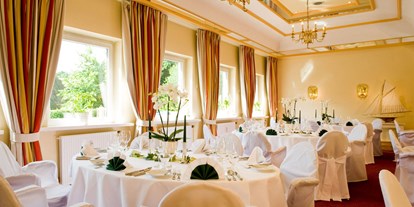Hochzeit - Geeignet für: Firmenweihnachtsfeier - Ostsee - Spiegelsaal - Hotel Birke