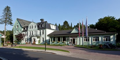 Hochzeit - Art der Location: Eventlocation - Mecklenburg-Vorpommern - Außenansicht - Seehotel Ecktannen