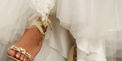 Hochzeit - Hochzeits-Stil: Rustic - Meezen - Von top to toe lassen Sie sich in unserem Day-Spa SchmelzTiegel verwöhnen, ob vor oder nach der Hochzeit. - Hotel Altes Stahlwerk
