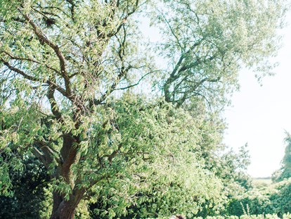 Hochzeit - Umgebung: in Weingärten - Burgenland - Ab 2017 sind auch Trauungen in unserem Weingarten mit Blick auf den See möglich! - Himmelblau Rust - Hochzeit im Vintage Haus
