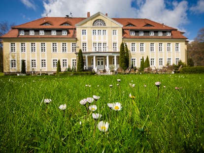 Hochzeit - Frühlingshochzeit - Brandenburg Süd - Schloss Wulkow