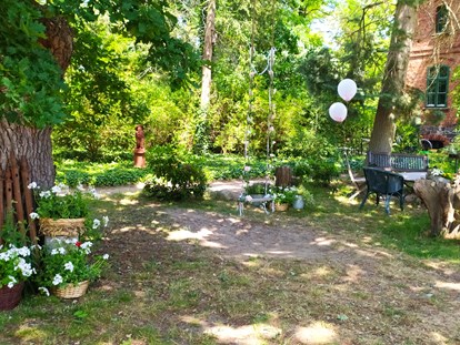 Hochzeit - Garten - Bad Saarow - ...eine Schaukel im Park... - Alte Försterei