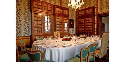 Hochzeit - Hochzeits-Stil: Traditionell - Rosenburg - Tafel im Esszimmer des Schlosses - Schloss Horn