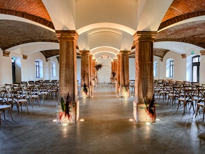 Hochzeit - Wickeltisch - Mannheim - Der Carl Theodor Saal 
besticht durch sein historisches Kreuzgewölbe, das im Jahr 2014 sorgfältig restauriert wurde. Der Saal ist vor allem für freie Trauungen sehr beliebt. - Gutshof Ladenburg