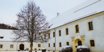 Hochzeit - Umgebung: am Land - Engstingen - Impression Winterhochzeit - Schloss Ehrenfels