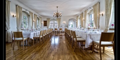 Hochzeit - Umgebung: in den Bergen - Hinterforst - Schlapritzi-Saal - Schloss Weinstein