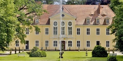 Hochzeit - Umgebung: am See - Ihre perfekte Hochzeitslocation - Barockschloss Oberlichtenau