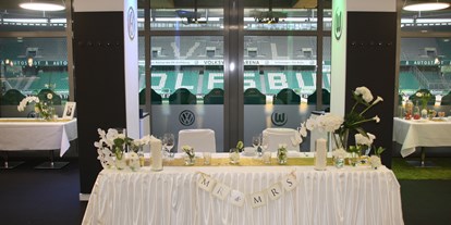 Hochzeit - Art der Location: Eventlocation - Wolfsburg - Hochzeit im Ehrengastbereich(Logenebene)! - Volkswagen Arena