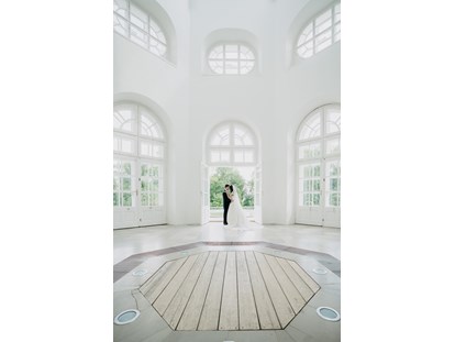 Hochzeit - Geeignet für: Filmproduktionen - Ebreichsdorf - Ansicht des Oktogons Richtung Park - Orangerie im Schlosspark Eisenstadt