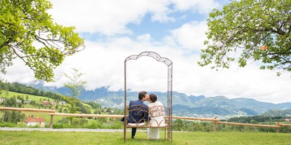 Hochzeit - Oberösterreich - Rosenbogen - Aussicht von vor der Villa - Villa Bergzauber