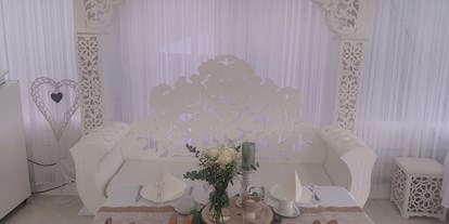 Hochzeit - Hochzeitsessen: Catering - Brautstuhl mit Brauttisch - Monte Cristo