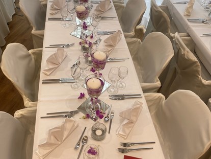 Hochzeit - nächstes Hotel - Da wir auch Catering machen unsere Tischdekoration  - Schlosscafe Location & Konditorei / Restaurant