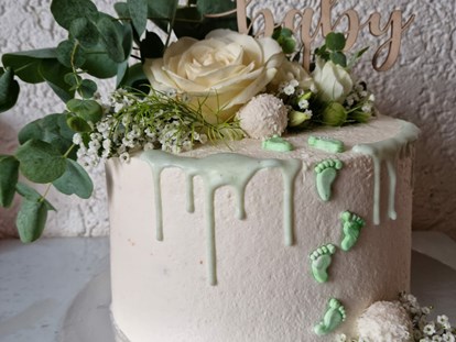 Hochzeit - Geeignet für: Geburtstagsfeier - Pfullingen - Hochzeits Torte mit Schokocreme - Schlosscafe Location & Konditorei / Restaurant