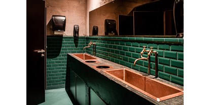 Hochzeit - Frühlingshochzeit - Dresden - WC's im Untergeschoss - Altes Pumpenhaus Dresden