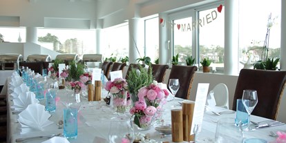 Hochzeit - Art der Location: Strand - Obergeschoss "Captains Lounge" 
für bis zu 40 Personen - Restaurant Wolkenlos