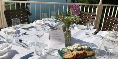 Hochzeit - Umgebung: am See - Seeterrasse  - Strandhotel Vier Jahreszeiten Buckow