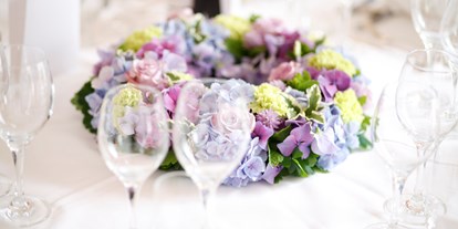 Hochzeit - wolidays (wedding+holiday) - Stössing - Eine von vielen Möglichkeiten Ihre Hochzeit mit Blumen zu gestalten - Hochzeitslocation - Hotel - Eventrestaurant - Pedros