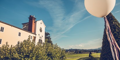 Hochzeit - Umgebung: im Park - Traunkirchen - Brauerei Schloss Eggenberg