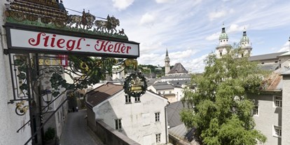 Hochzeit - Göming - Stiegl-Keller Außenansicht - Restaurant Stieglkeller - Salzburg