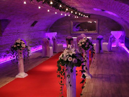 Hochzeit - Art der Location: Gasthaus - Österreich - Zeremonie im Gewölbe - Das Chadim