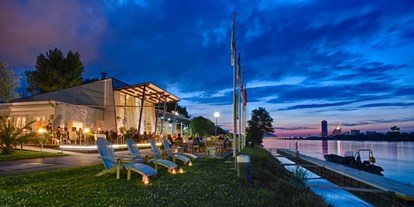 Hochzeit - Umgebung: am Fluss - Österreich - Marina Restaurant Skyline - MAYA Garden