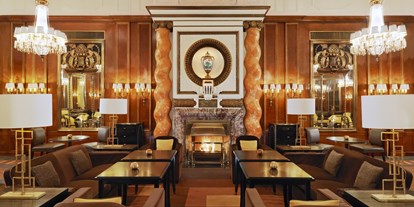Hochzeit - Donauraum - Im Restaurant "Bristol Lounge" sorgt unser offener Kamin für das besondere Ambiente.  - Hotel Bristol Vienna