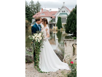 Hochzeit - Candybar: Saltybar - Gramatneusiedl - Romantische Hochzeitsfotos im Rosengarten... - Schloss Schönau