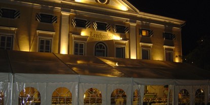 Hochzeit - Preisniveau: günstig - Bezirk Hermagor - Hochzeitsfeier draußen - Schloss Hotel Lerchenhof