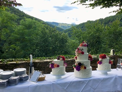 Hochzeit - Hochzeitsessen: Catering - Bad Blumau - Ausblick vom Rosengarten - Gartenschloss Herberstein