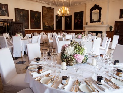 Hochzeit - Dinner im neuen Rittersaal mit offenem Kamin by Lichtbildnerei - Gartenschloss Herberstein