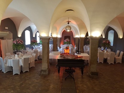 Hochzeit - Hochzeitsessen: Catering - Linz (Linz) - Schlossgewölbe  - Schloss Mühldorf