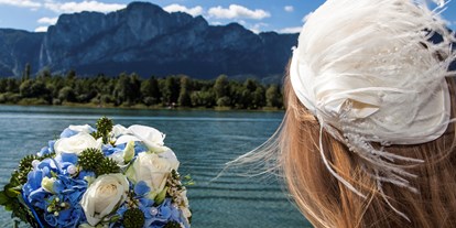 Hochzeit - Umgebung: am See - Munderfing - Traumkulisse für die Traumhochzeit an Bord - Mondsee Schifffahrt Hemetsberger
