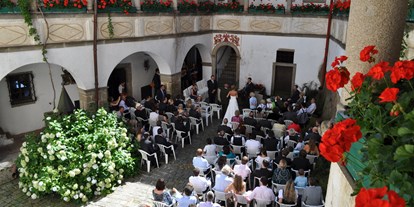 Hochzeit - Trauung im Freien - Bad Kreuzen - Burg Clam