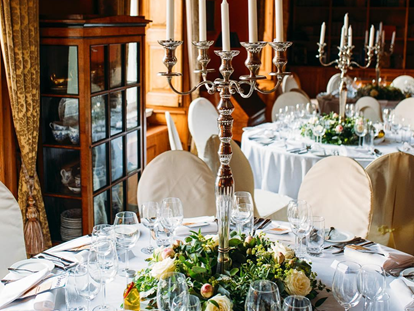 Hochzeit - Preisniveau: exklusiv - Die Tischdekoration richtet sich ganz nach den Wünschen des Brautpaares. - Schloss Stülpe