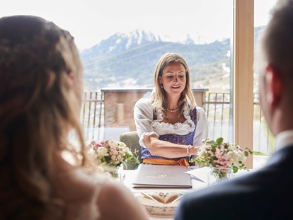 Hochzeit - Preisniveau: moderat - Hochzeitslocation in Sölden mit Übernachtung in den Bergen. Freie Trauungen und Standesamtliche Trauungen. - Panorama Alm Sölden