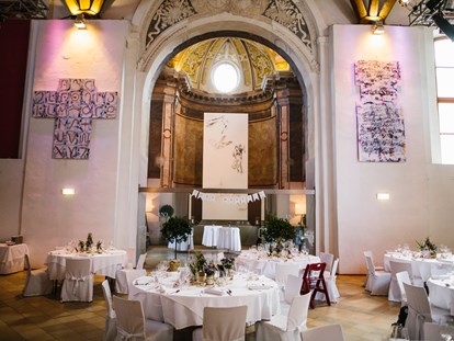 Hochzeit - Art der Location: Eventlocation - Ober-Grafendorf - Der Festsaal des Kloster UND in Krems.
Foto © martinhofmann.at - Kloster UND
