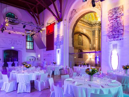 Hochzeit - Art der Location: Eventlocation - Franzen - Galadinner im Kirchenschiff - Kloster UND