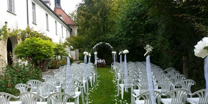 Hochzeit - Art der Location: Weingut/Heuriger - Freie oder kirchliche Trauung im Schlossgarten. Platz für 130 Gäste - Event Schloss Reichenau
