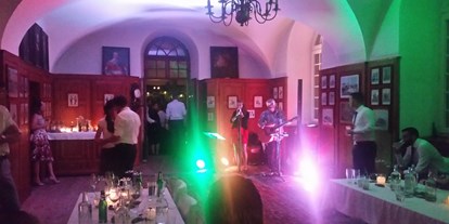 Hochzeit - Geeignet für: Vernissage oder Empfang - Schweiz - Party und Tanzfläche im Billard Saal - Event Schloss Reichenau
