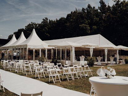 Hochzeit - Umgebung: im Park - Eventlocation am Wald