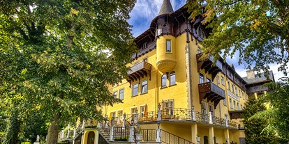 Hochzeit - Herbsthochzeit - Wiener Alpen - Außenansicht  - Hotel Marienhof