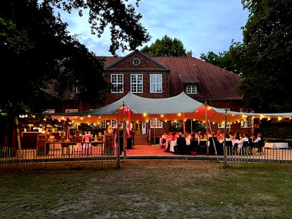 Hochzeit - Umgebung: in einer Stadt - Ratzeburg - Herrenhaus Stockelsdorf