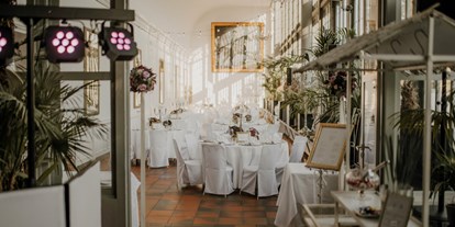 Hochzeit - Trauung im Freien - Egling - Hochzeit im Schlosscafé im Palmenhaus, München - Schlosscafe im Palmenhaus